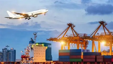 国际空运与国际海运核心区别:跨境物流决策的四大关键维度